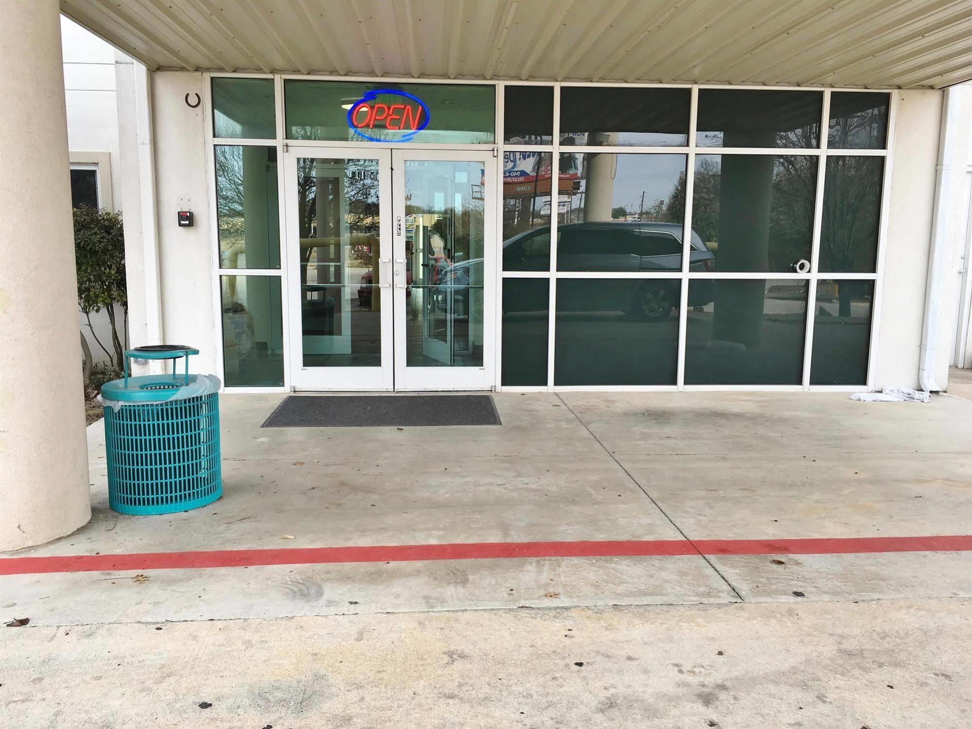 Americas Best Value Inn Decatur Esterno foto